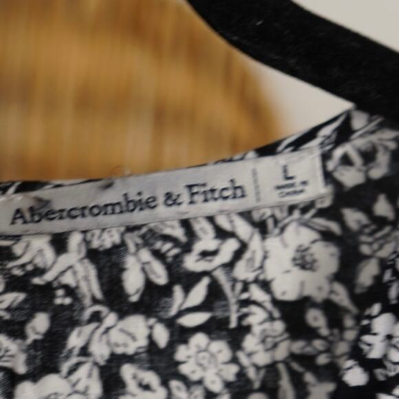Abercrombie & Fitch Tie-Front Mini Dress Floral Black & White Womens Size Large - Picture 8 of 8